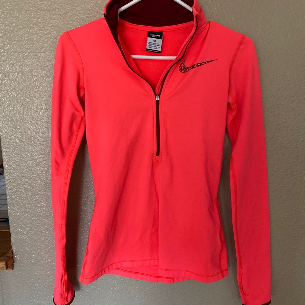 Nike dri-fit workout sweater. Neon pink size XS